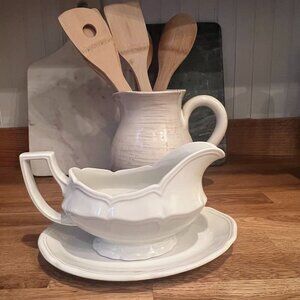 Vtg Royal Staffordshire Heirloom Ironstone Gravy Boat & Underplate By Meakin J&G